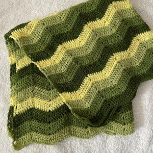 Handmade Baby Crib Stroller Herringbone Crochet Knit Blanket 35x36” like new